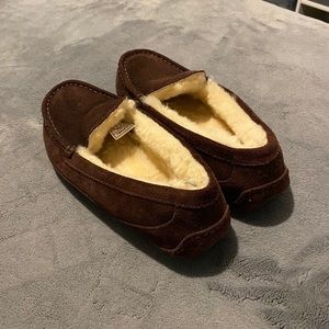 Kids Ugg Slippers / Moccasins